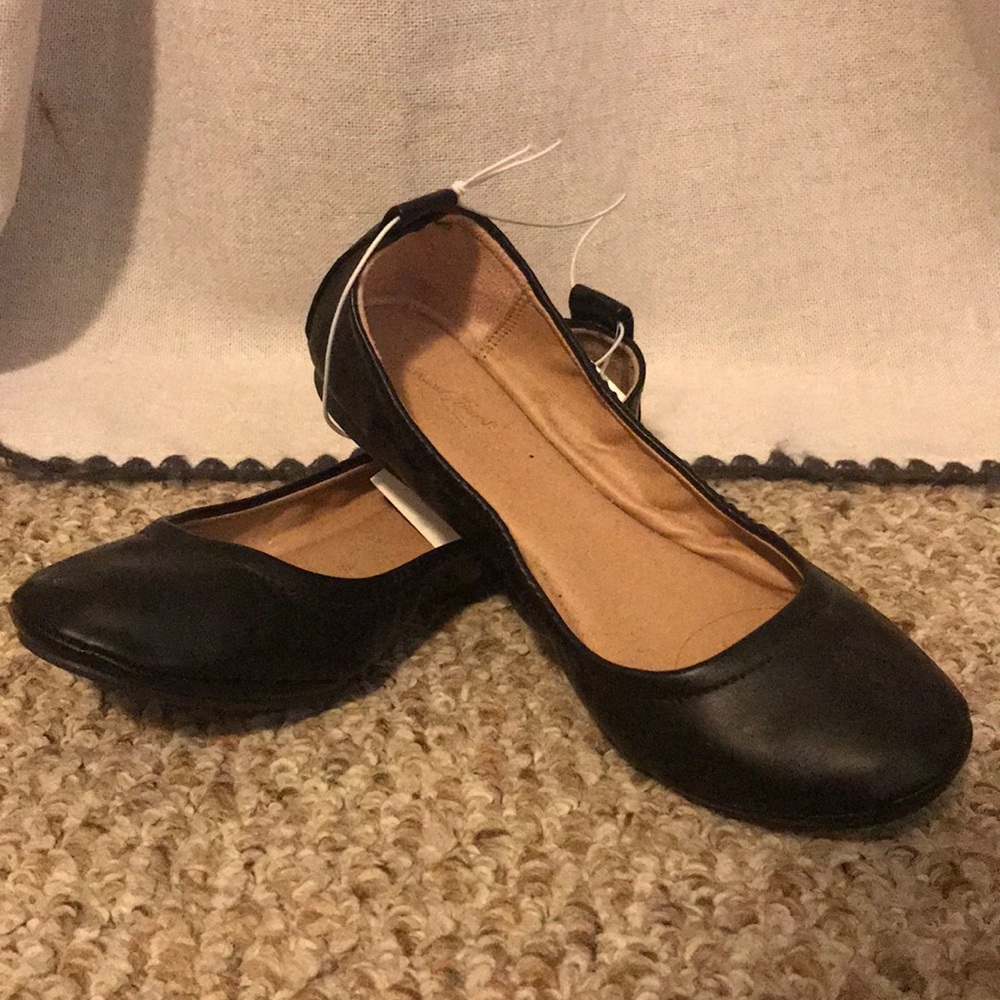 Classic black ballet flats